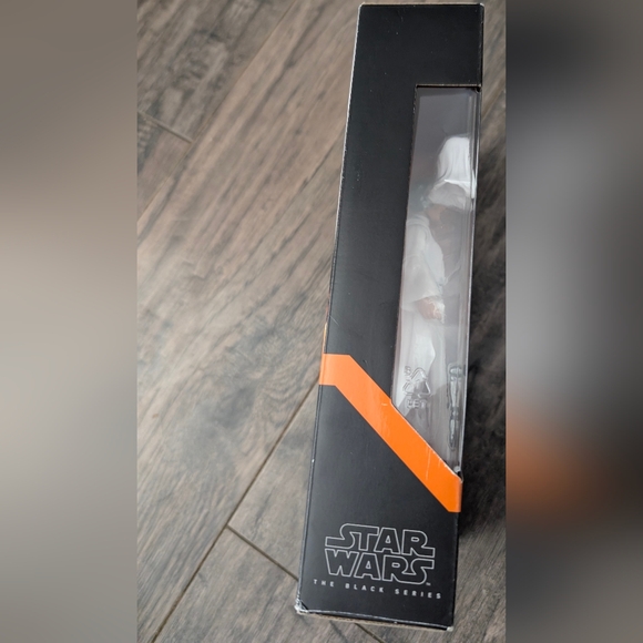 Star Wars Black Series Princess Leia Organa Action Figure - White and Black - Picture 5 of 7